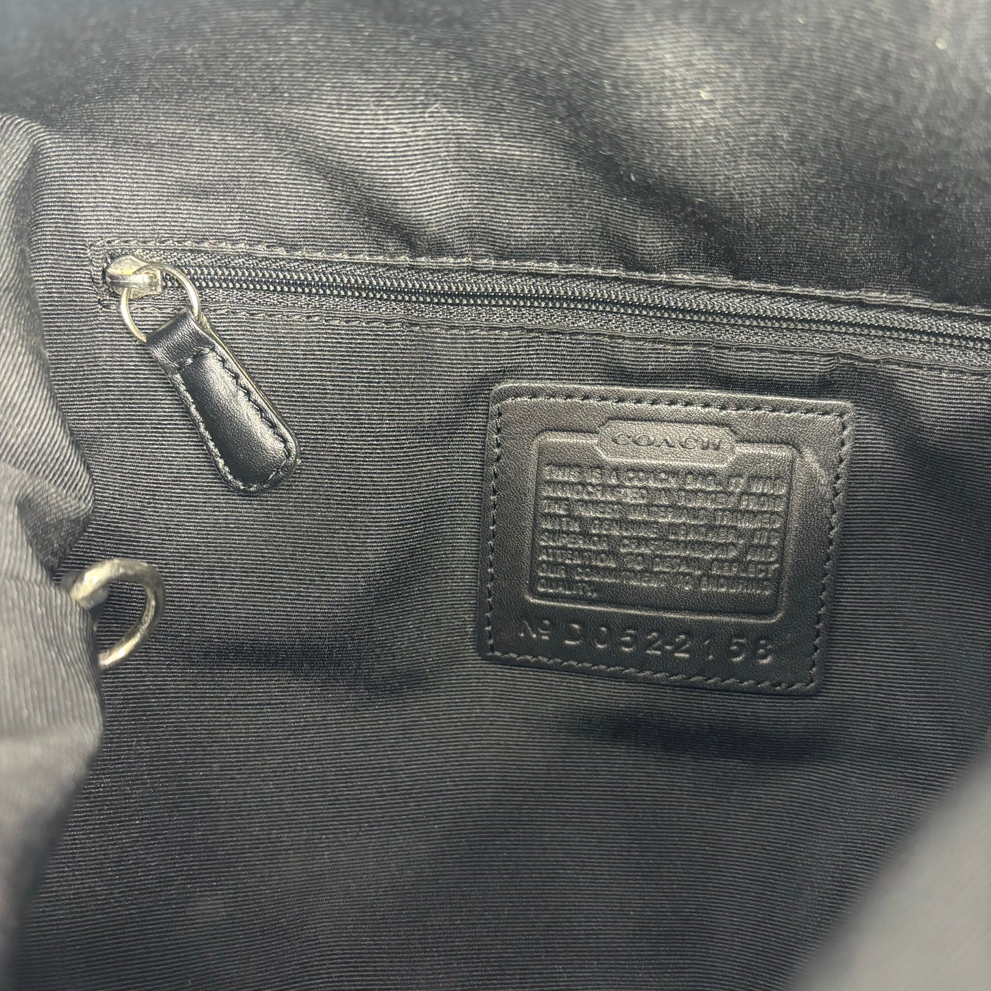 Coach Signature Hobo - Black