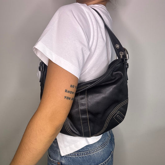 Coach Leather Signature Hobo Small - Black