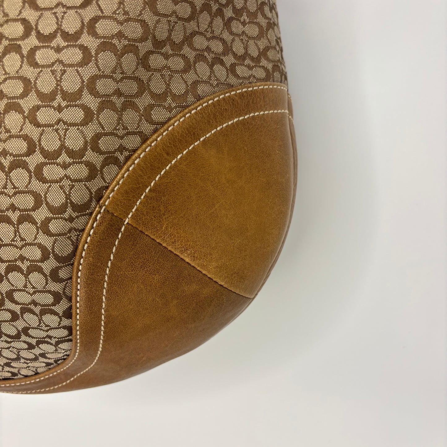 Coach Signature Hobo - Brown