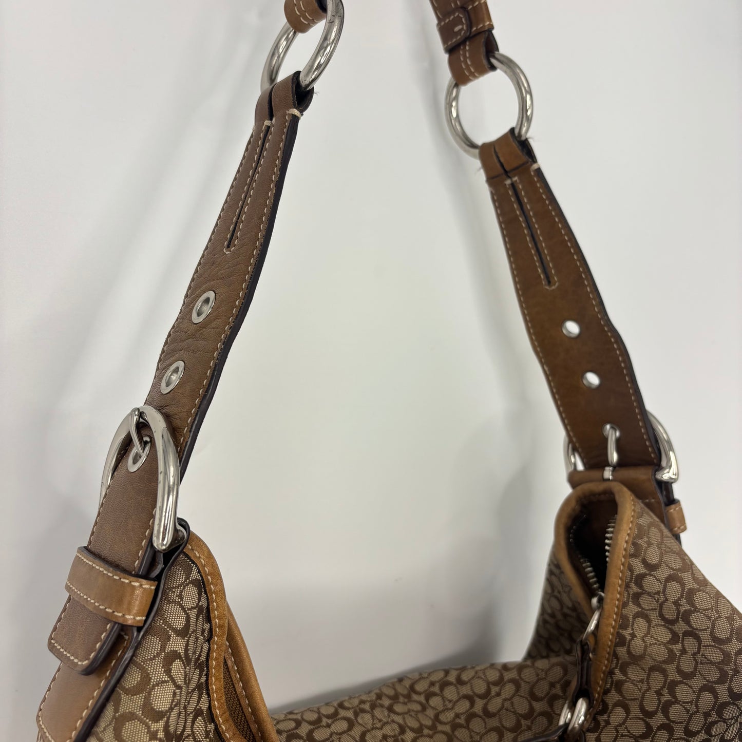 Coach Signature Hobo - Brown