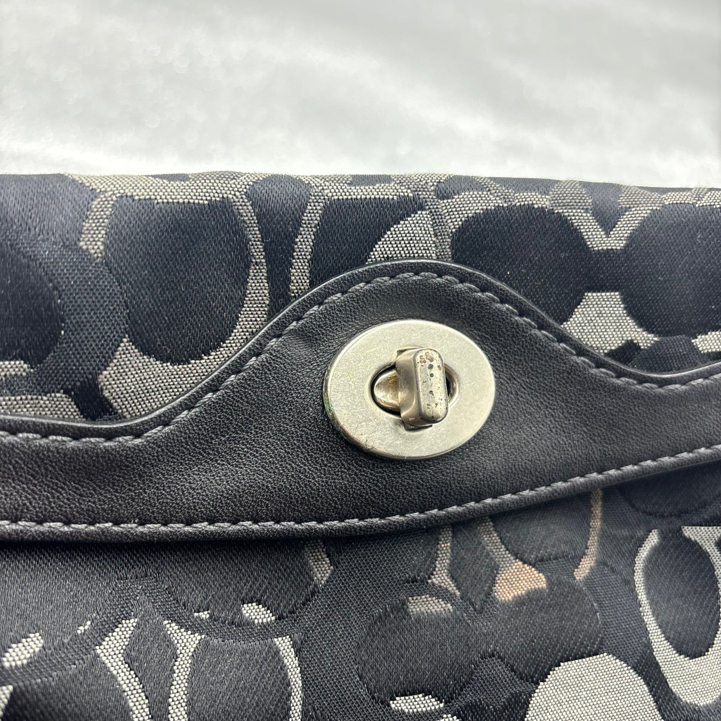 Coach Chelsea Hobo Turnlock Bag - Black